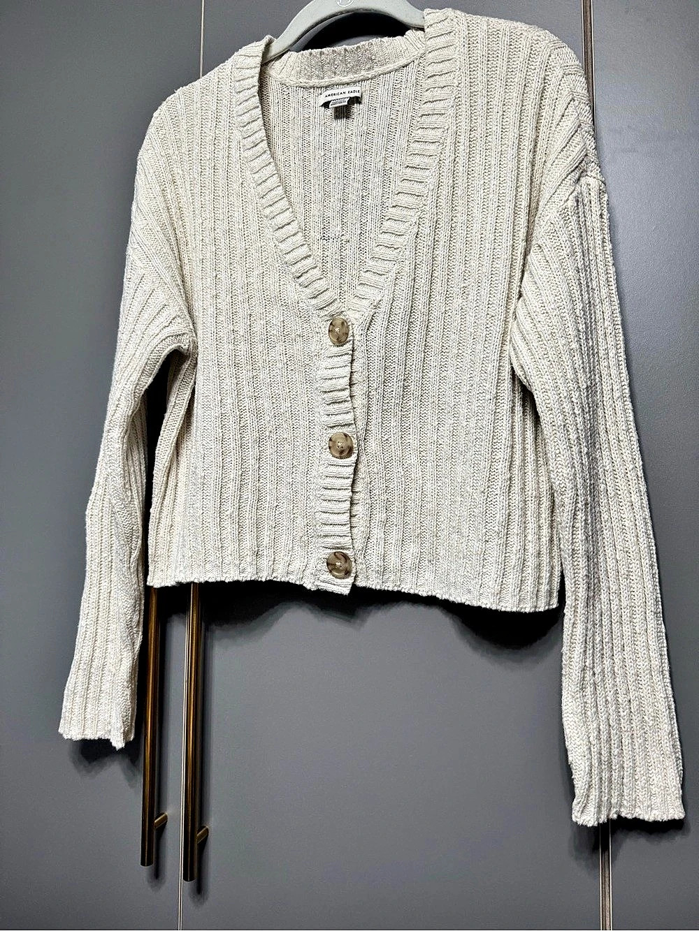 American Eagle Cream Knit Cropped Cardigan Size XS